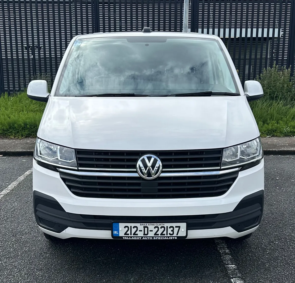 2021 Volkswagen Transporter HIGH SPEC - Image 2