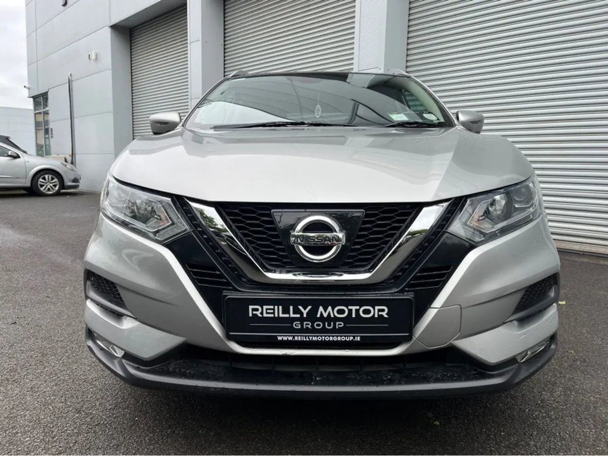 Nissan QASHQAI 1.2 Petrol SV - Image 2