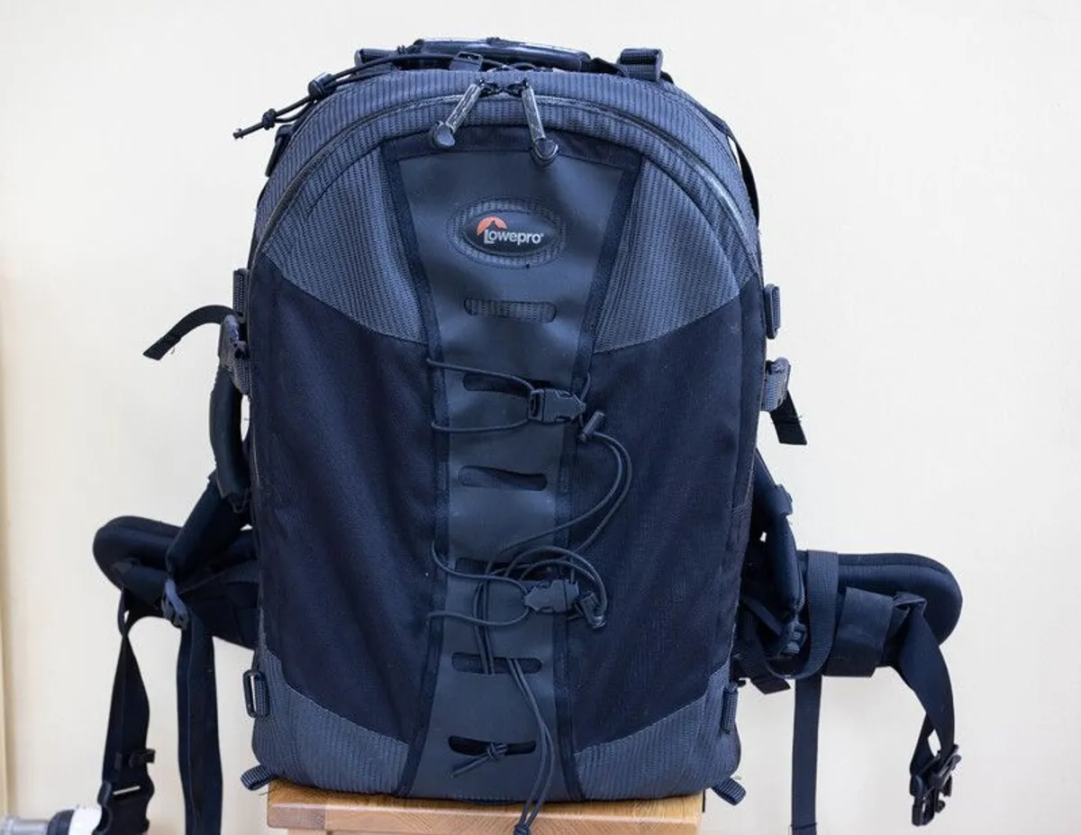 Lowepro camera backpack - Image 2