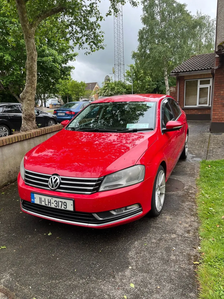 2011 Passat - Image 2