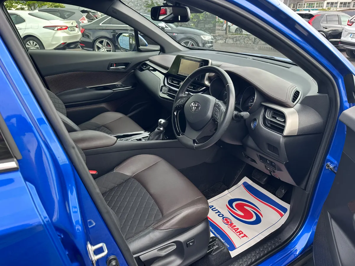 Top Spec - Leather interior - Self Charge Hybrid - Image 4