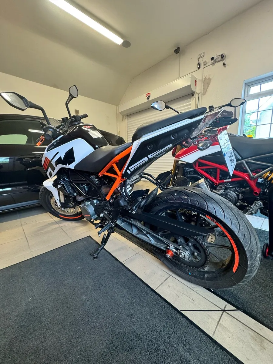 Ktm duke 125 - Image 1