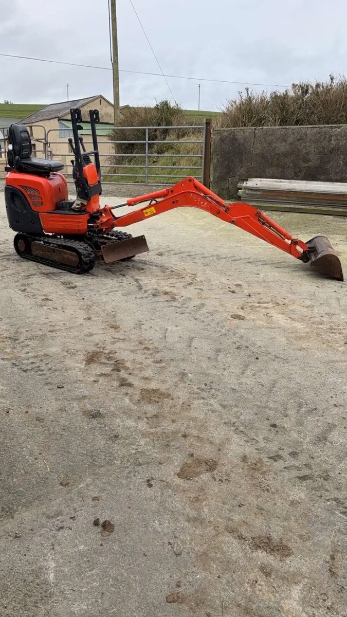 Kubota 008 micro digger - Image 3