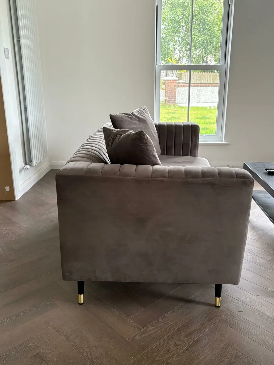 2x 2 Seater Mink Couches - Image 4