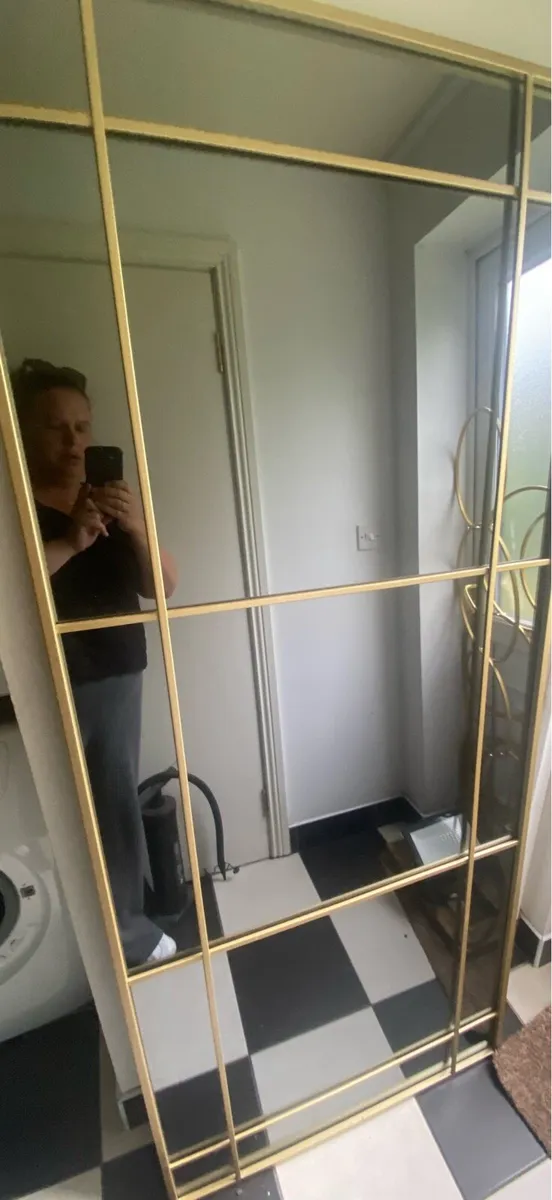 Large mirror - Image 1