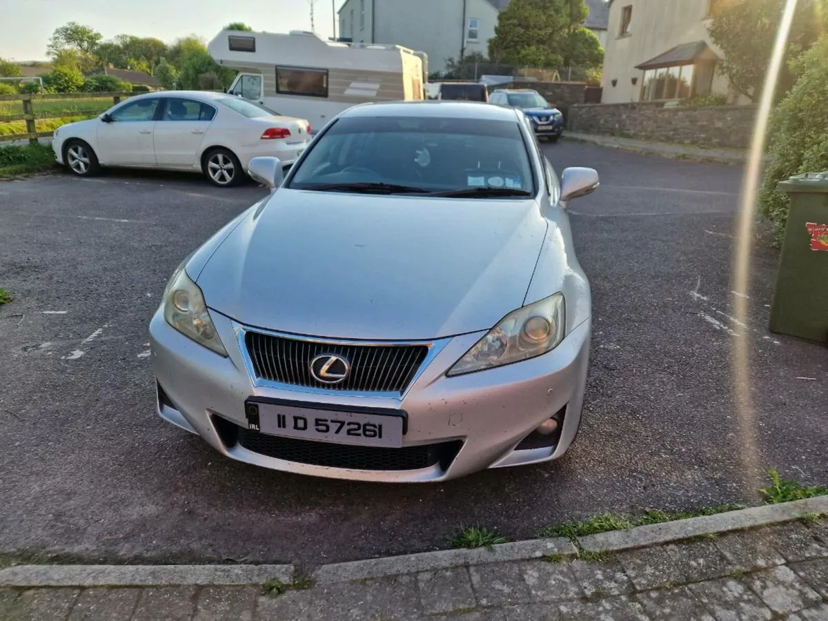 Lexus IS - Image 2