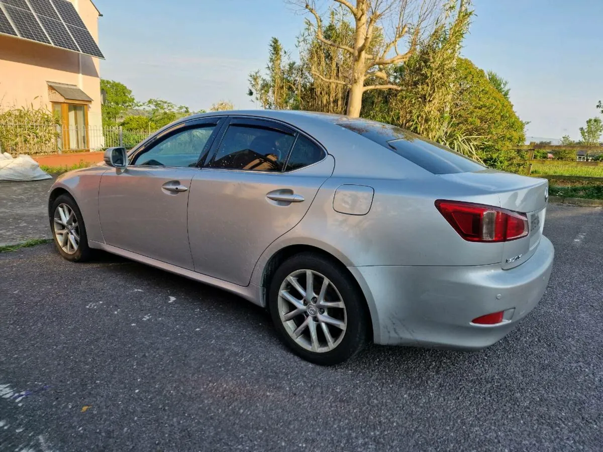 Lexus IS - Image 3