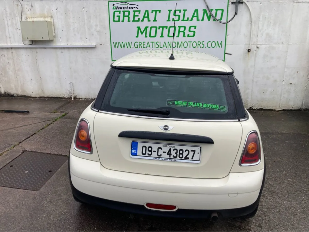 MINI HATCH 1.4 4 Seats 3DR First ONE - Image 2