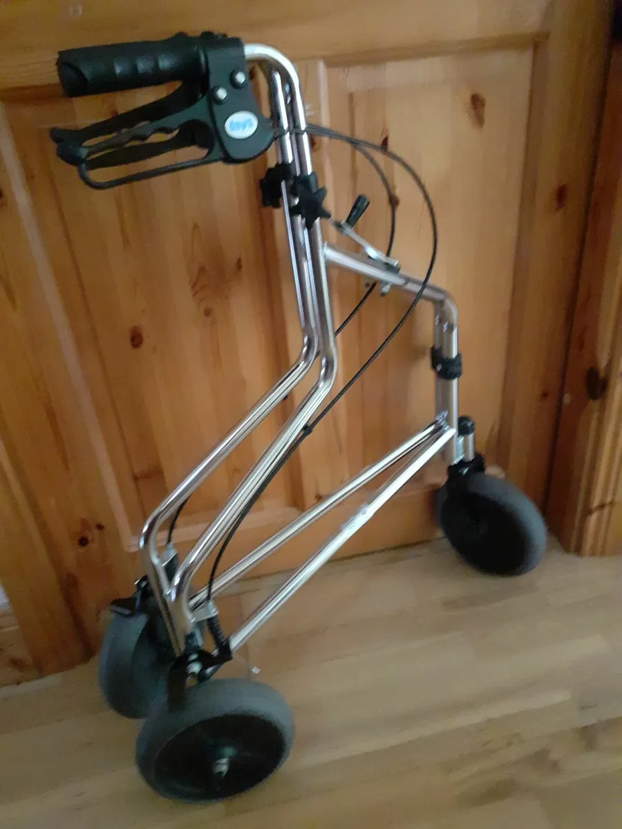 Save €60 - Mobility walking aid rollator - Image 4
