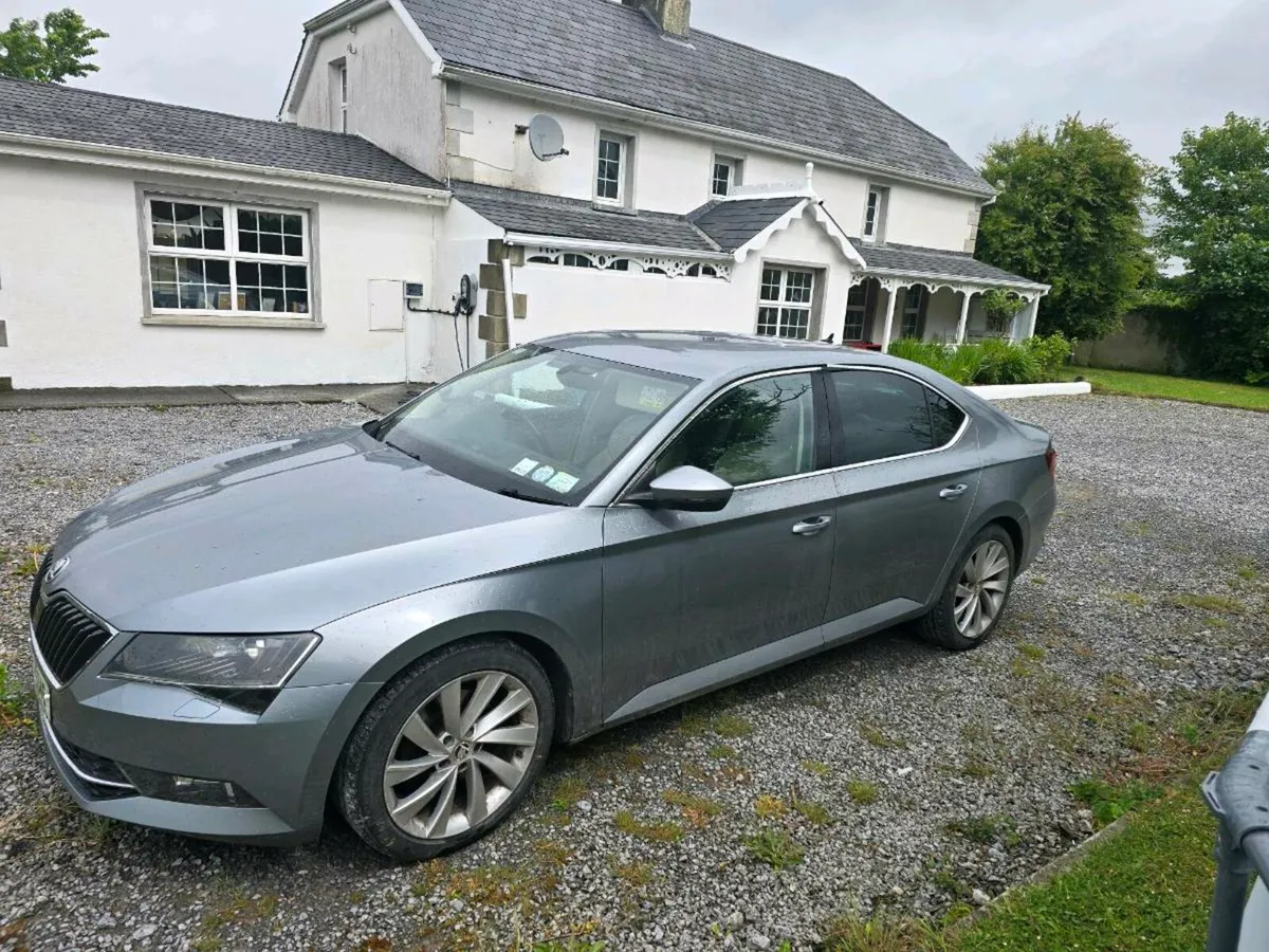 Skoda Superb - Image 1