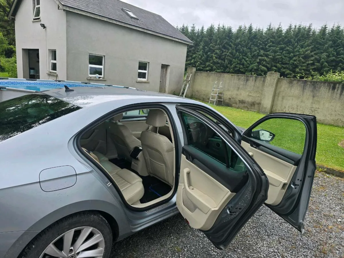 Skoda Superb - Image 3
