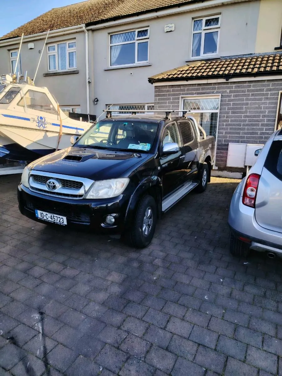 2010 Hilux 2.5 - Image 1