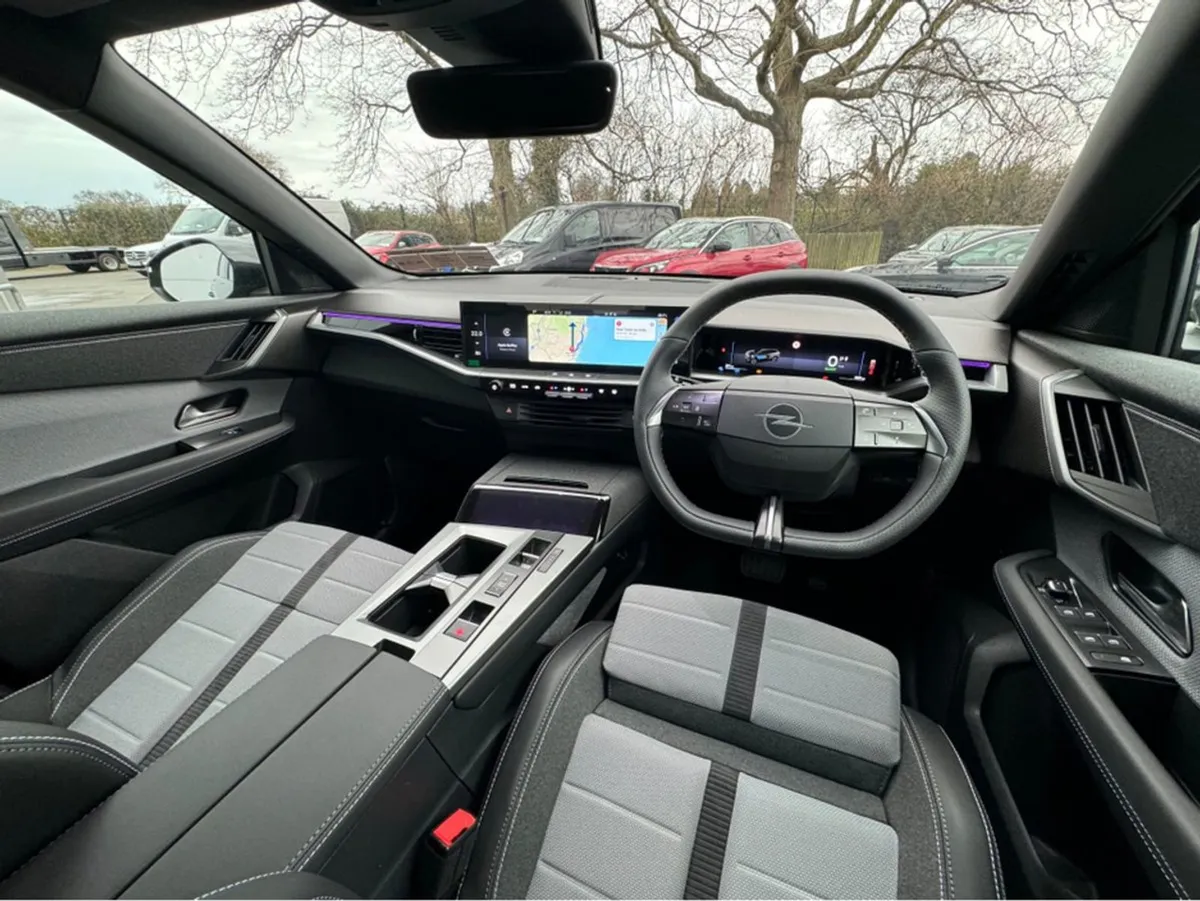 Opel Grandland  demo  Electric GS 210PS - Image 3