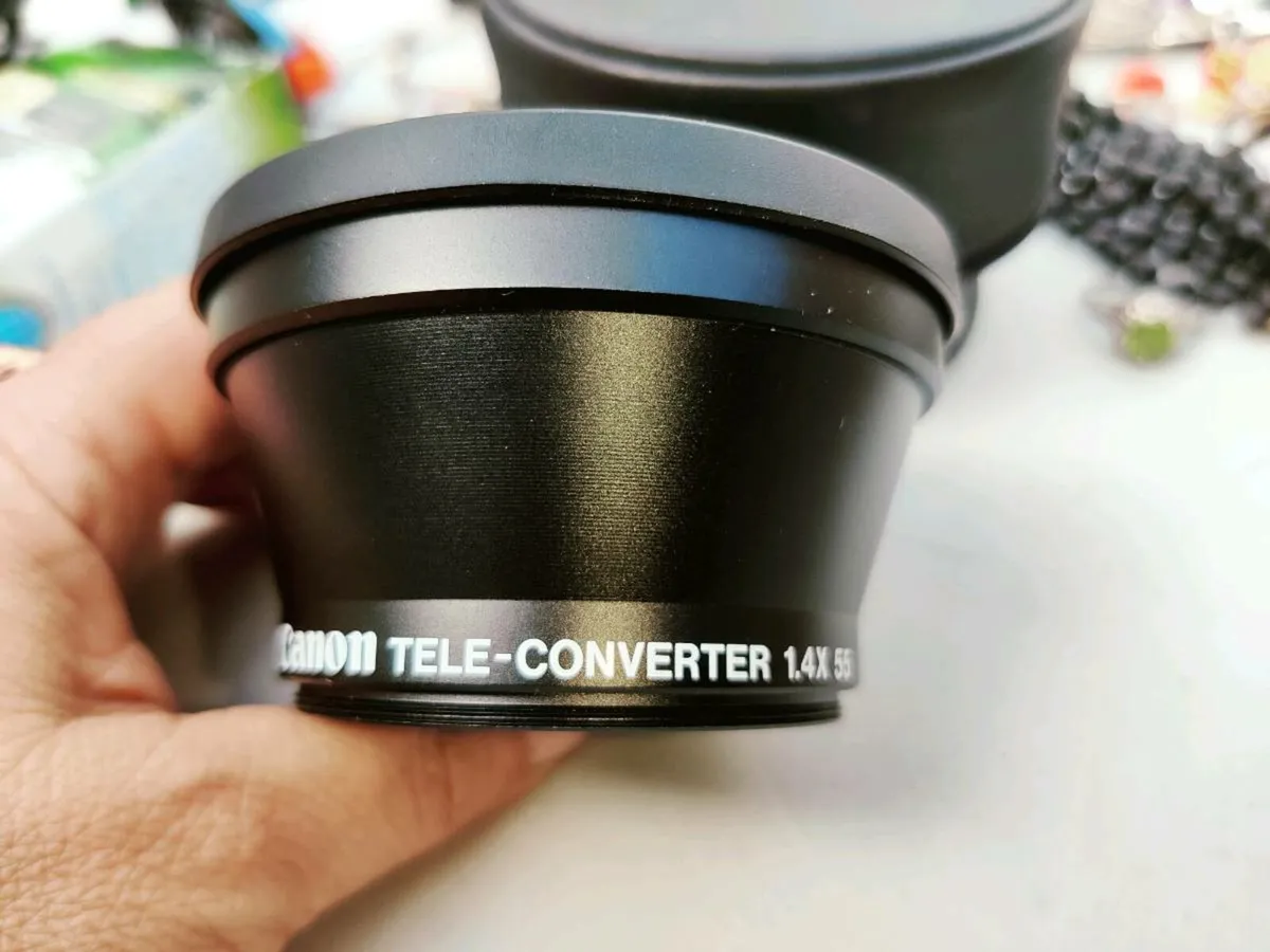 LARGE CANON TELE CONVERTER, New 1.4 x 55 Lens ! - Image 3