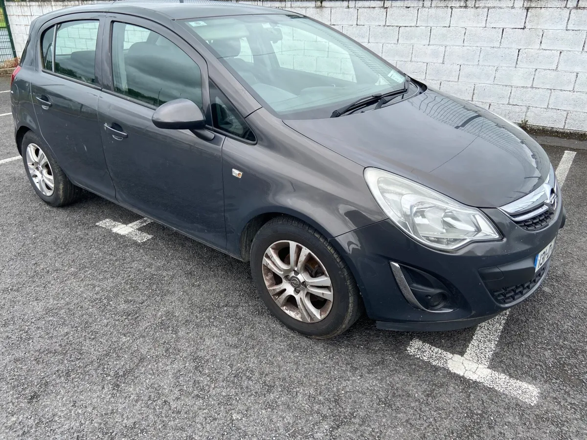 2013 Corsa**ENGINE REQUIRES WORK** - Image 1