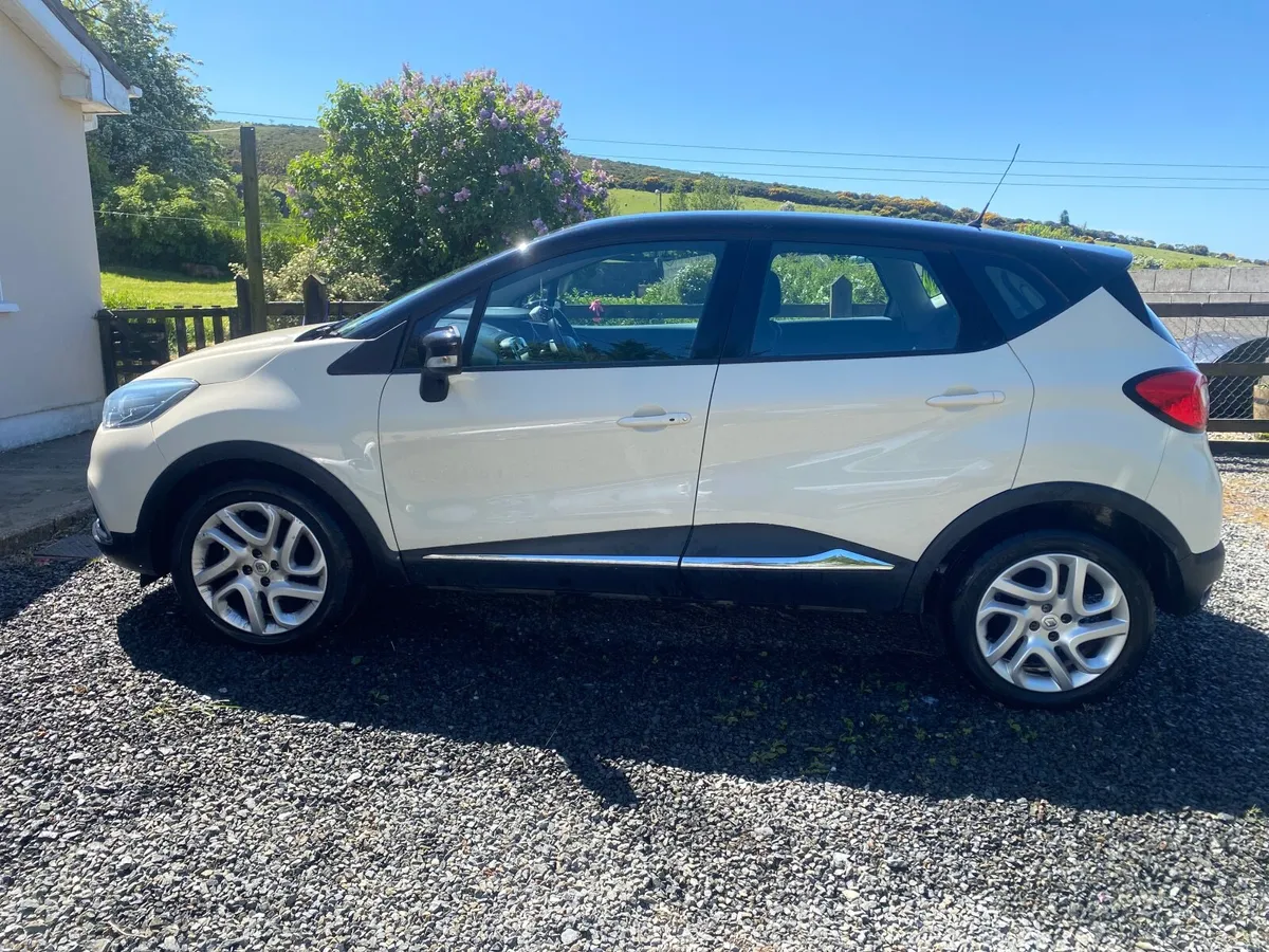 Renault Captur 2015 - Image 2