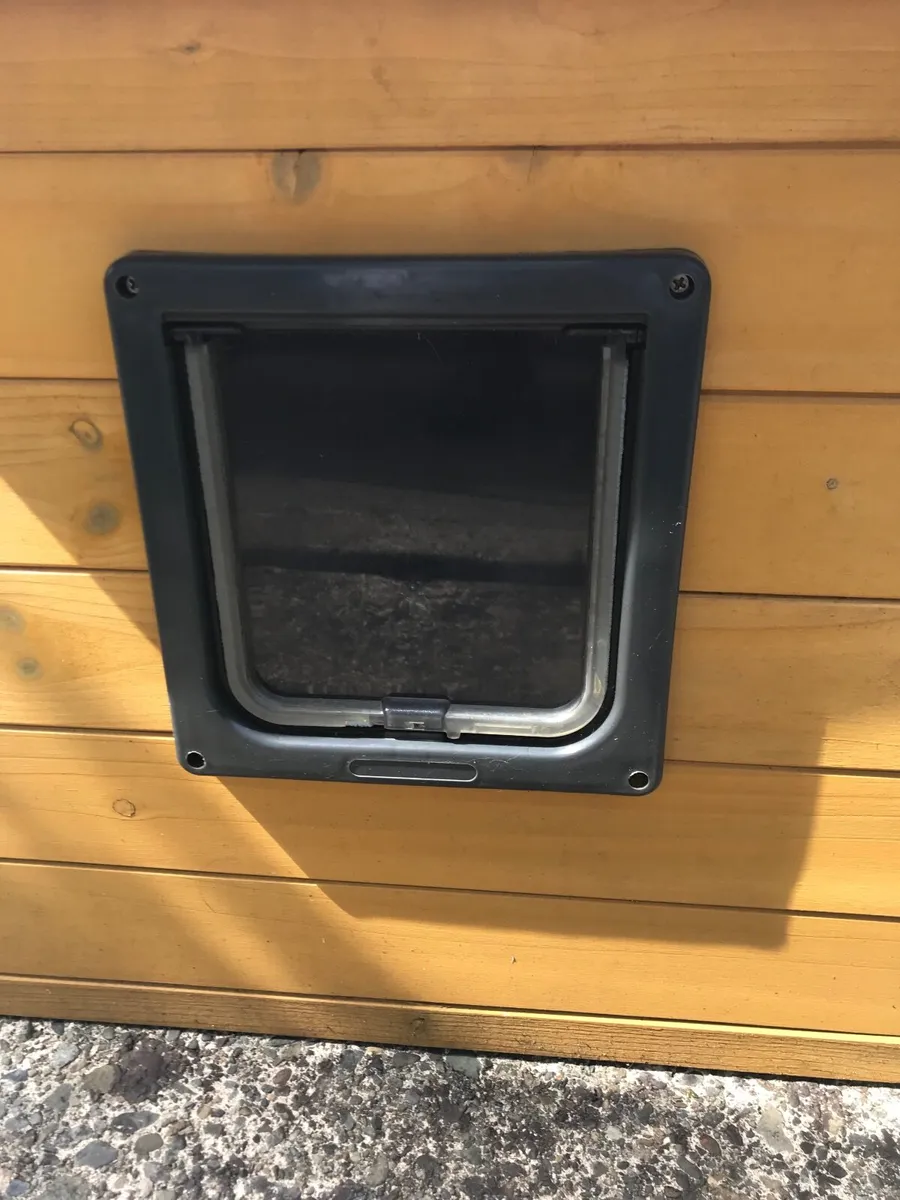 Outdoor cat kennel - Image 2