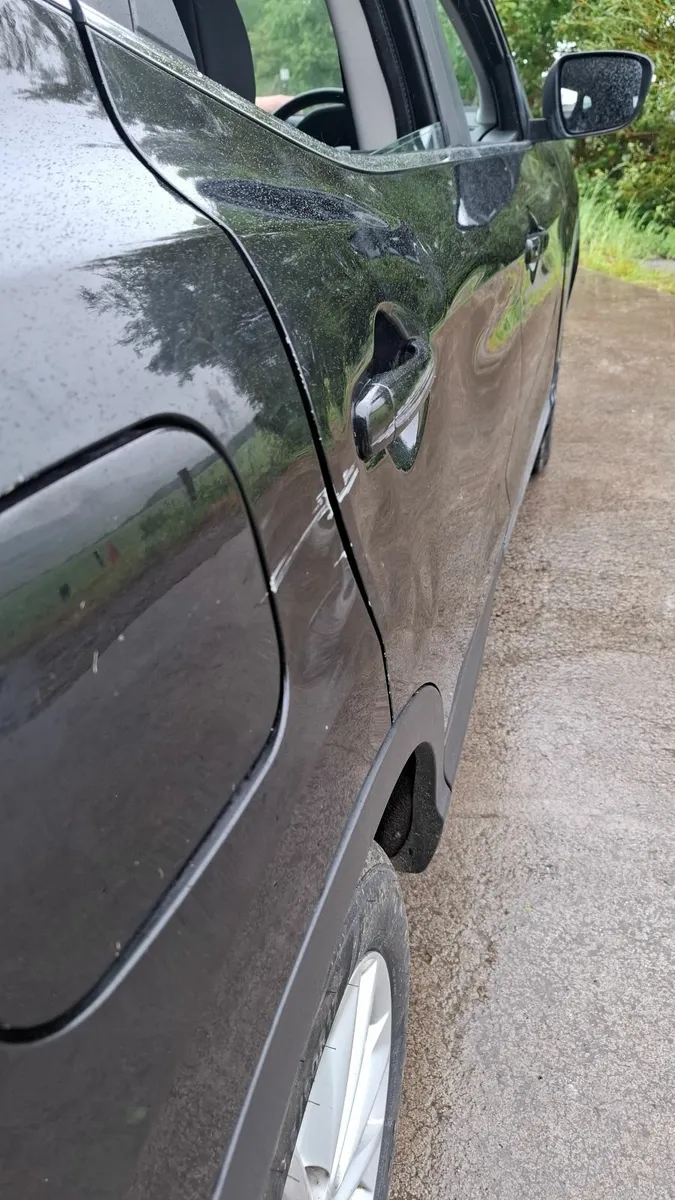 Nissan Qashqai 2015 - Image 2