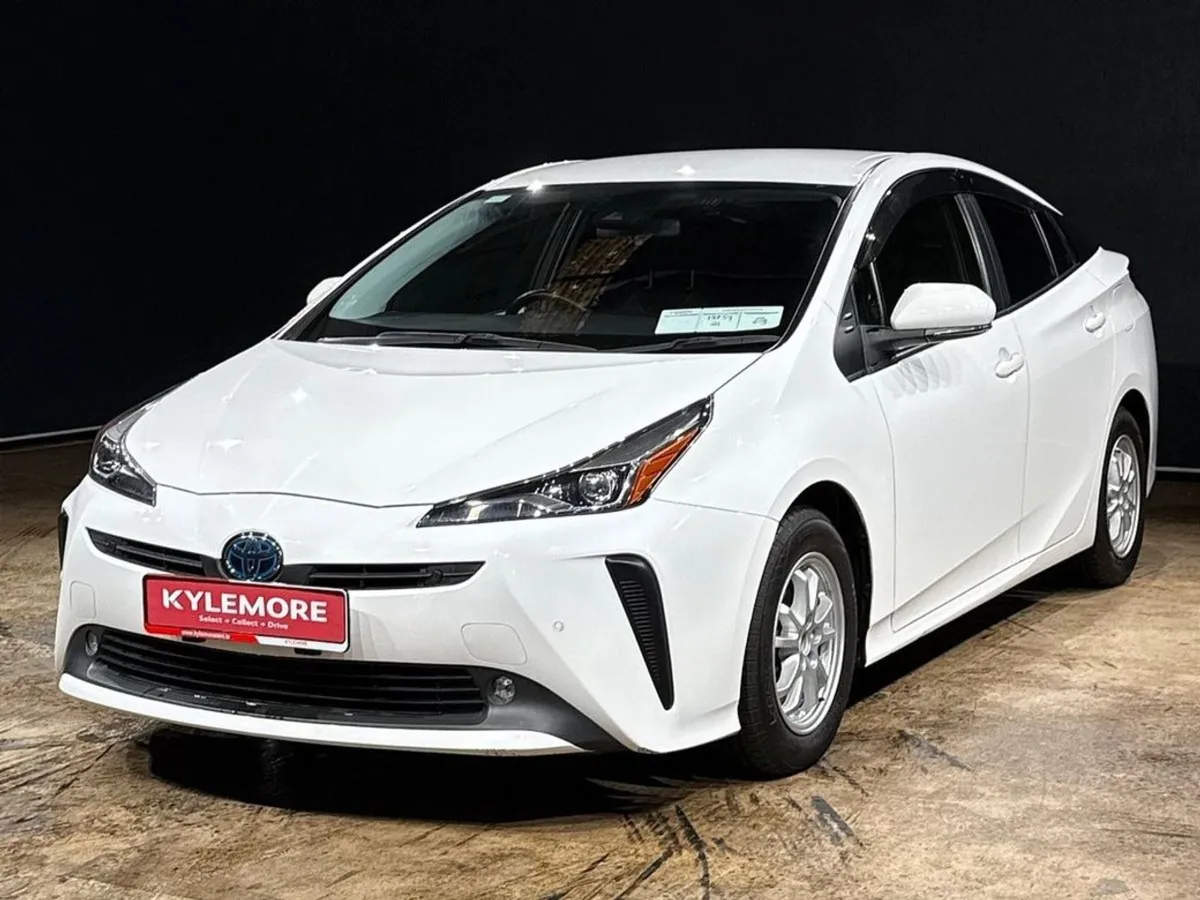 Toyota Prius 1.8 Hybrid Automatic - Facelift - Cr - Image 2