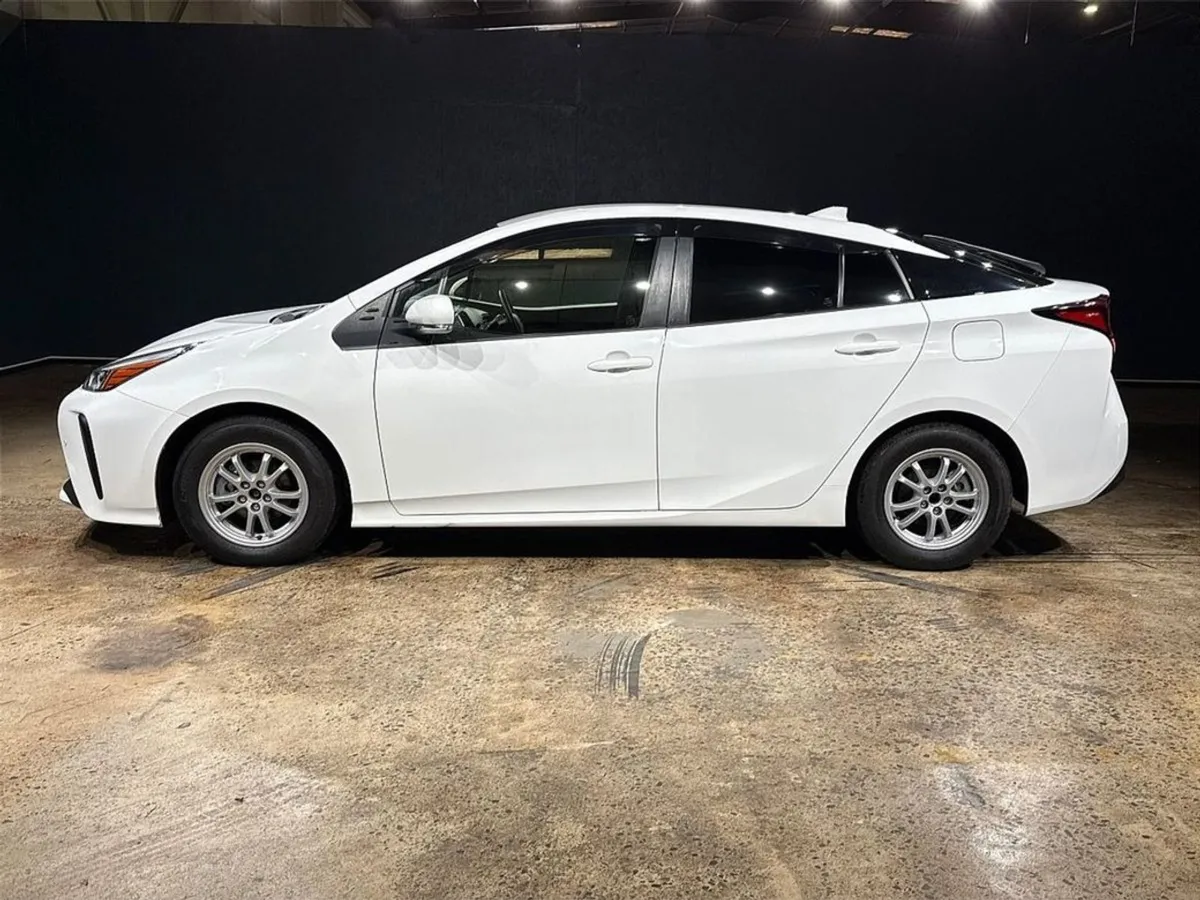 Toyota Prius 1.8 Hybrid Automatic - Facelift - Cr - Image 4