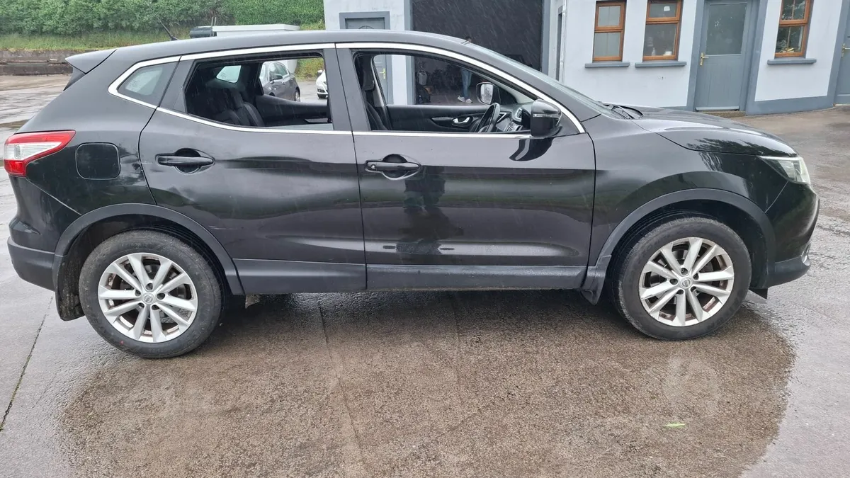 Nissan Qashqai 2015 - Image 3