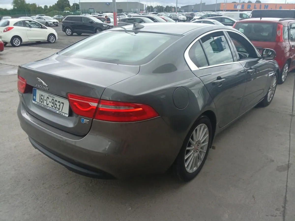 Jaguar XE 14D 163PS LF Prestige Auto 1999 - Image 4