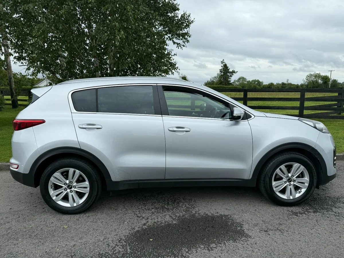 1.7 TDI  HIGH SPEC EXS MODEL TWO OWNERS - Image 4