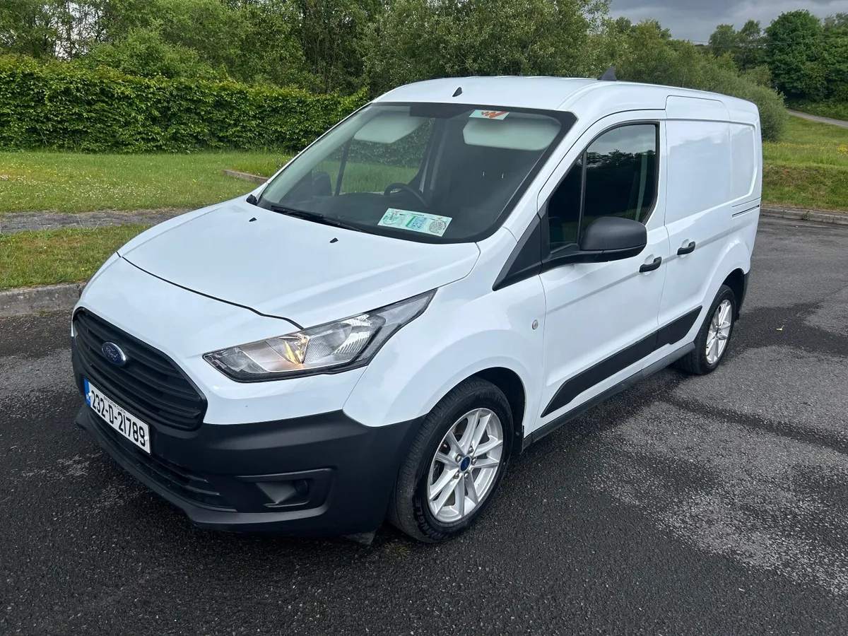 2023 Ford transit connect, 3 seater, only 31k - Image 3