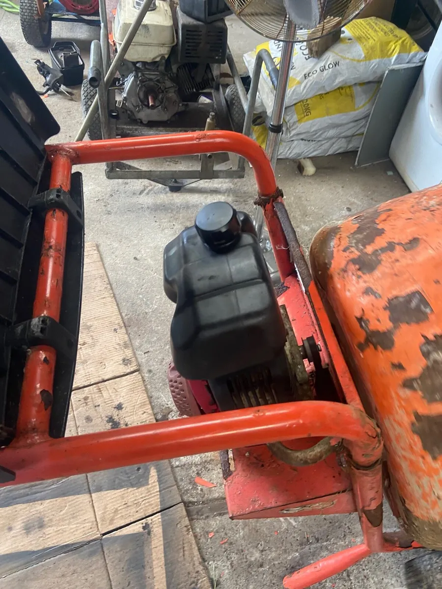 Petrol Cement mixer - Image 3