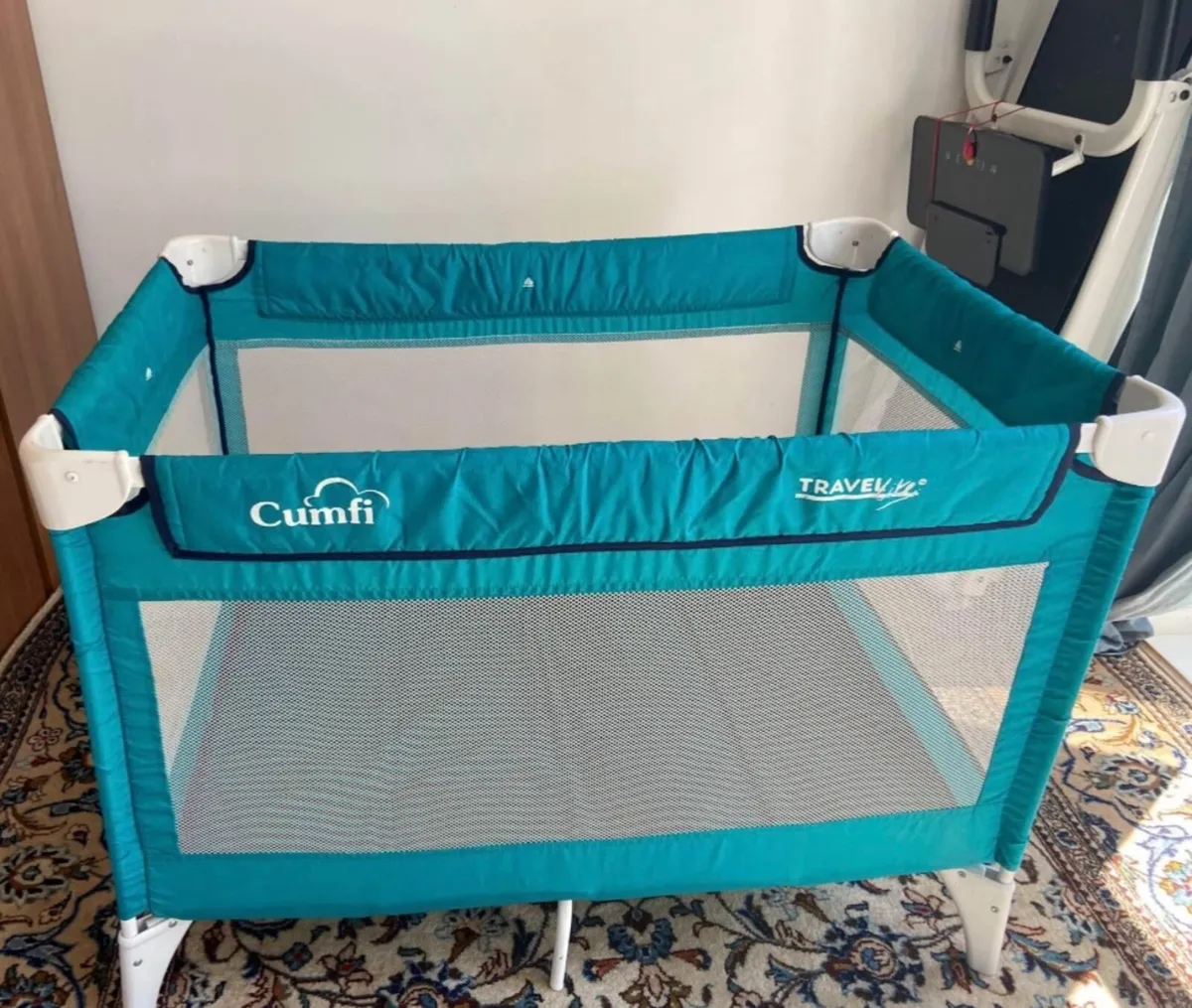 Travel cot - Image 1