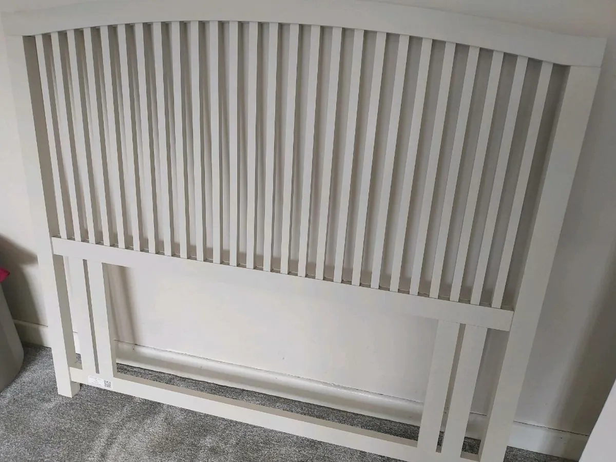 Double headboard - Image 1