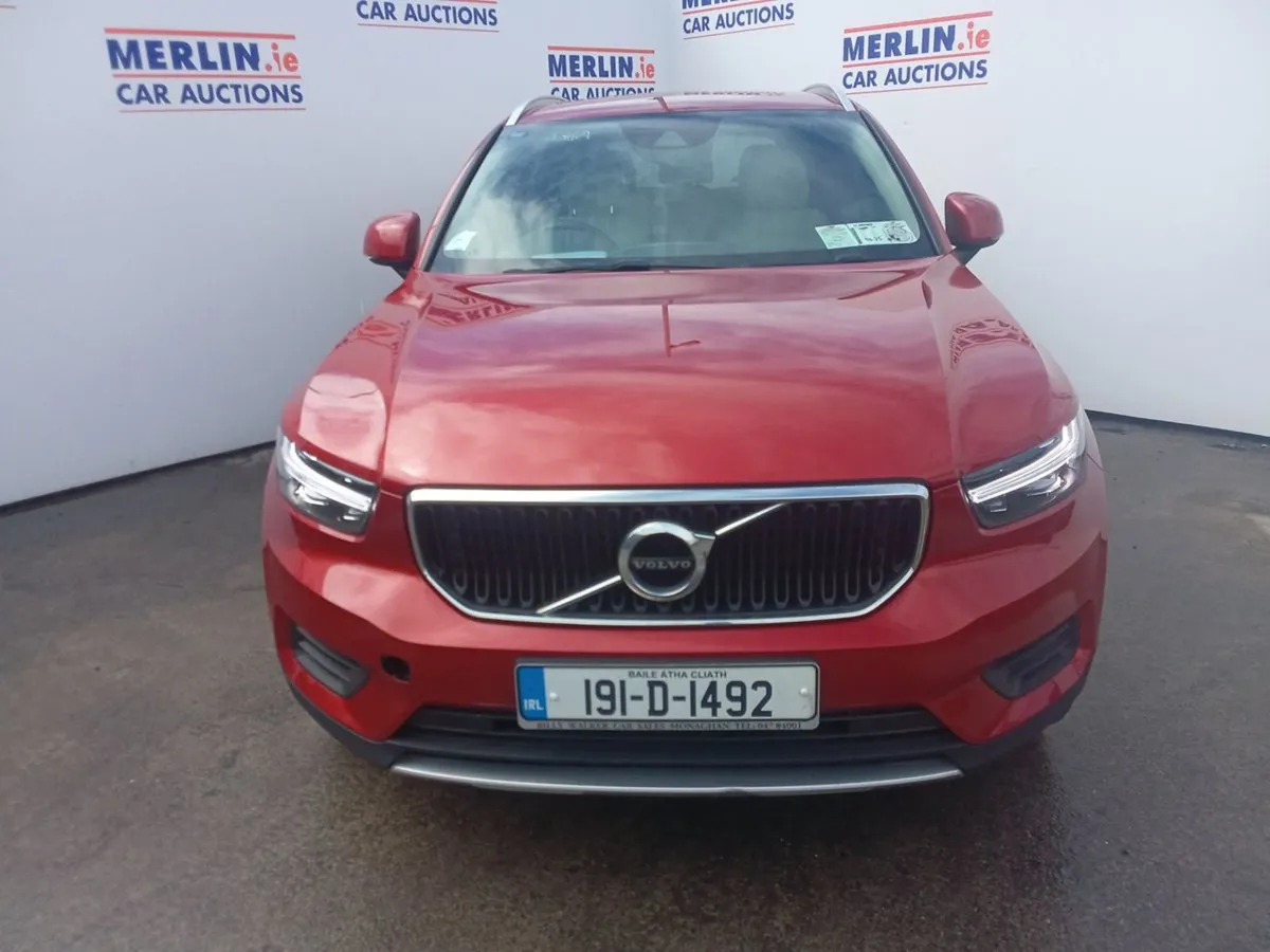 Volvo XC40 T3 MOM 1477 - Image 1