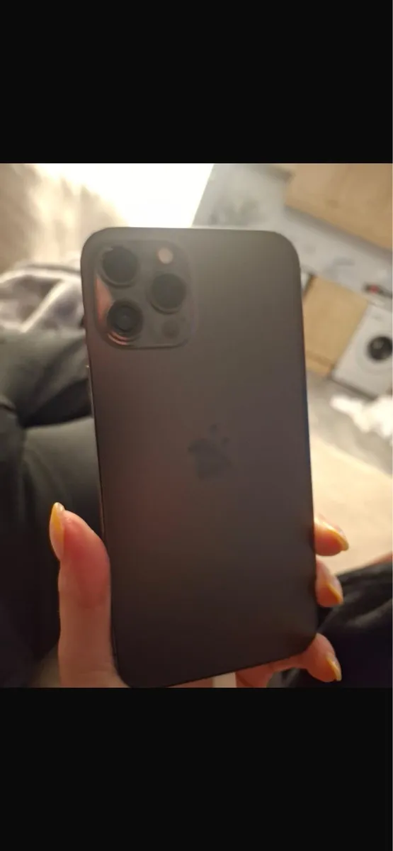 iPhone 12 Pro Max - Image 2