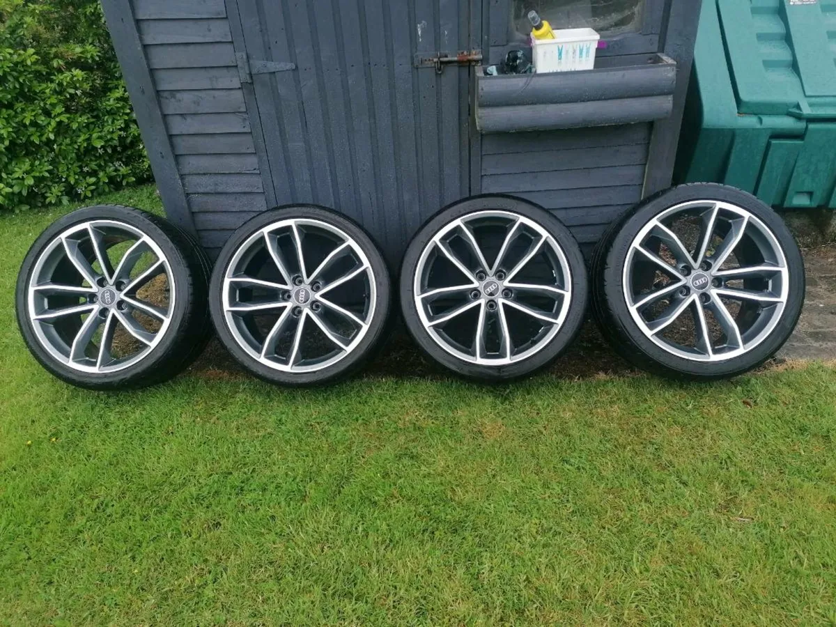 Genuine Audi 19" Alloys - Image 1