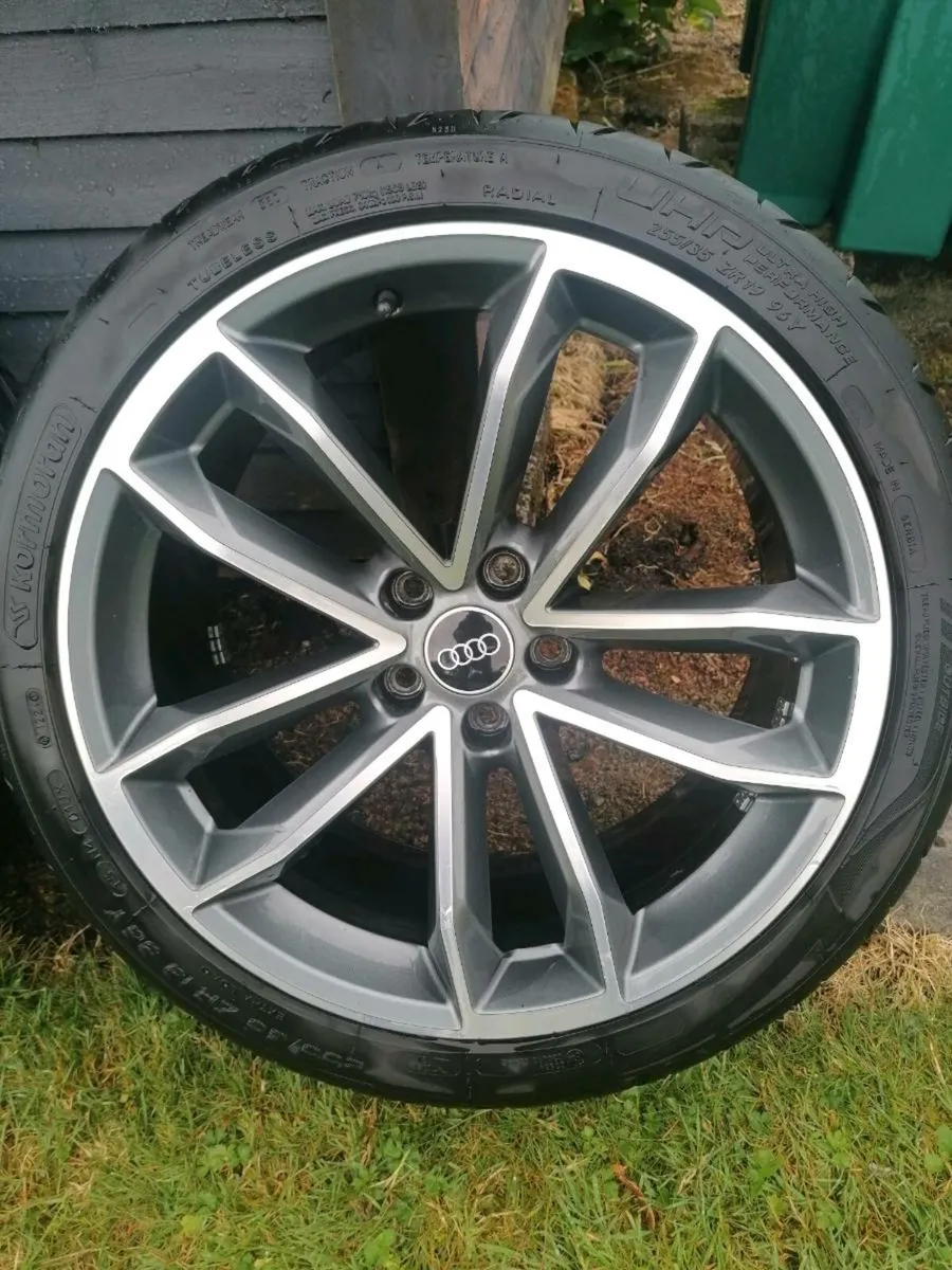 Genuine Audi 19" Alloys - Image 2