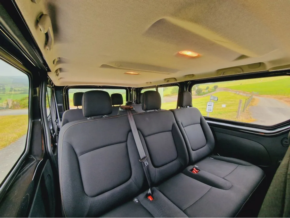 Renault Trafic Ll29 Business E Minibus 4DR - Image 4