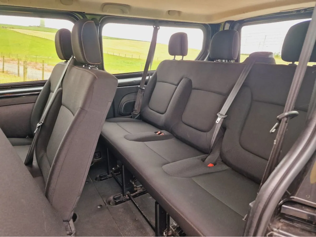 Renault Trafic Ll29 Business E Minibus 4DR - Image 3