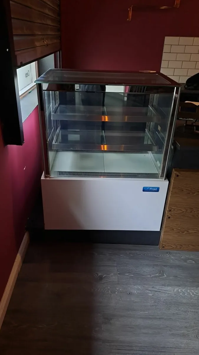 Unifrost Cake Display Fridge - Image 3