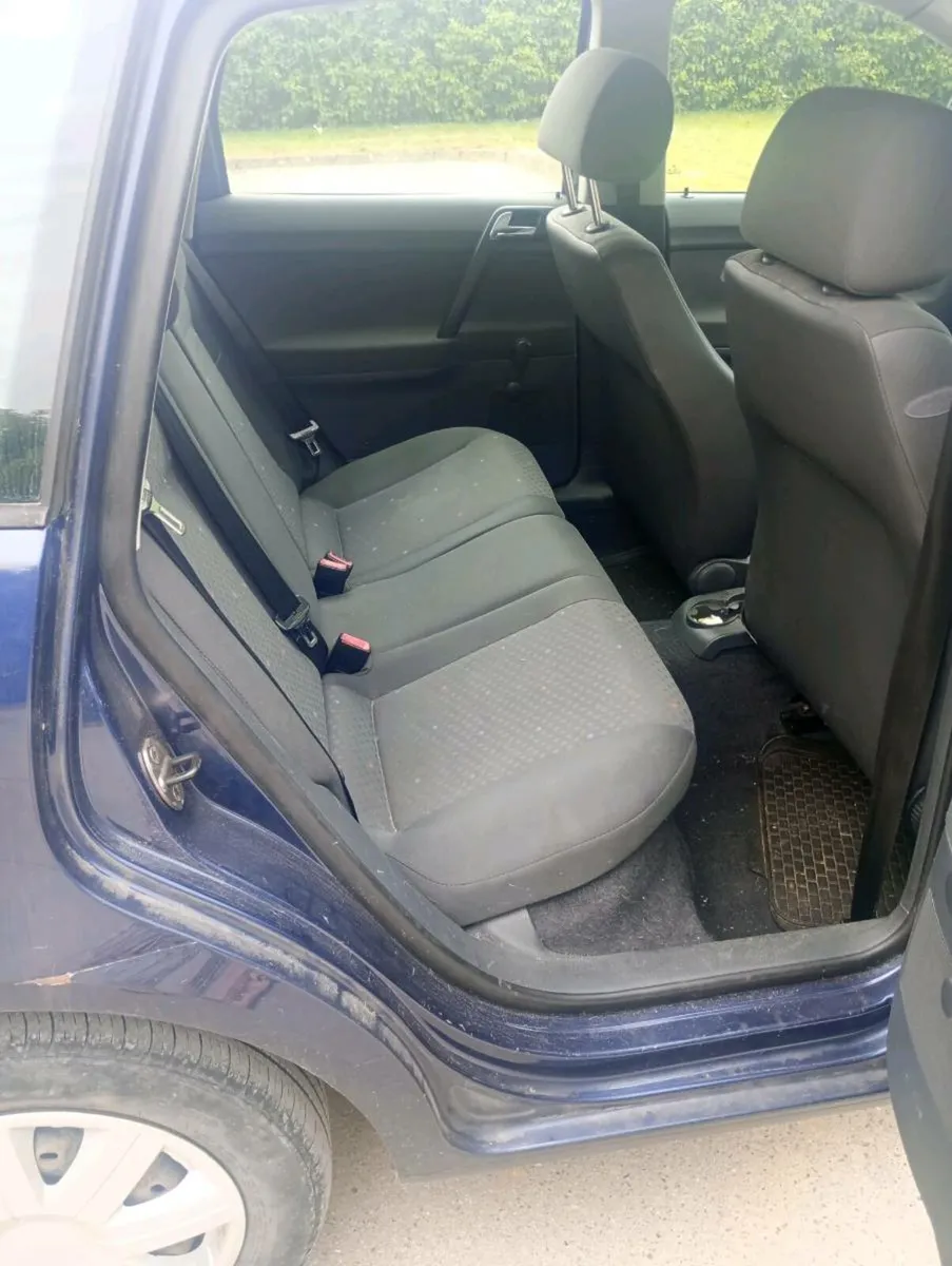Car - Image 2