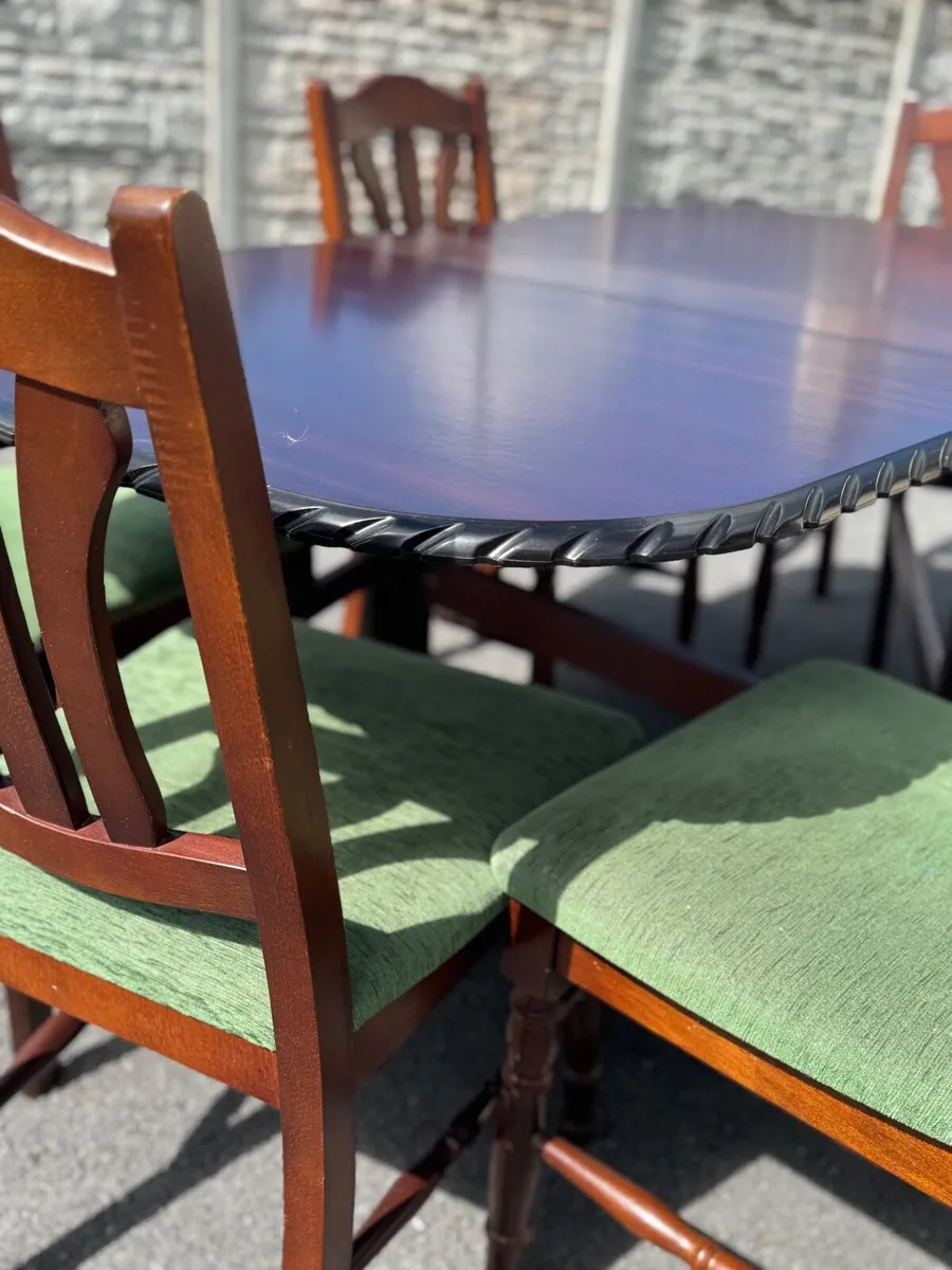 Dining Table with 6 chairs - Image 1