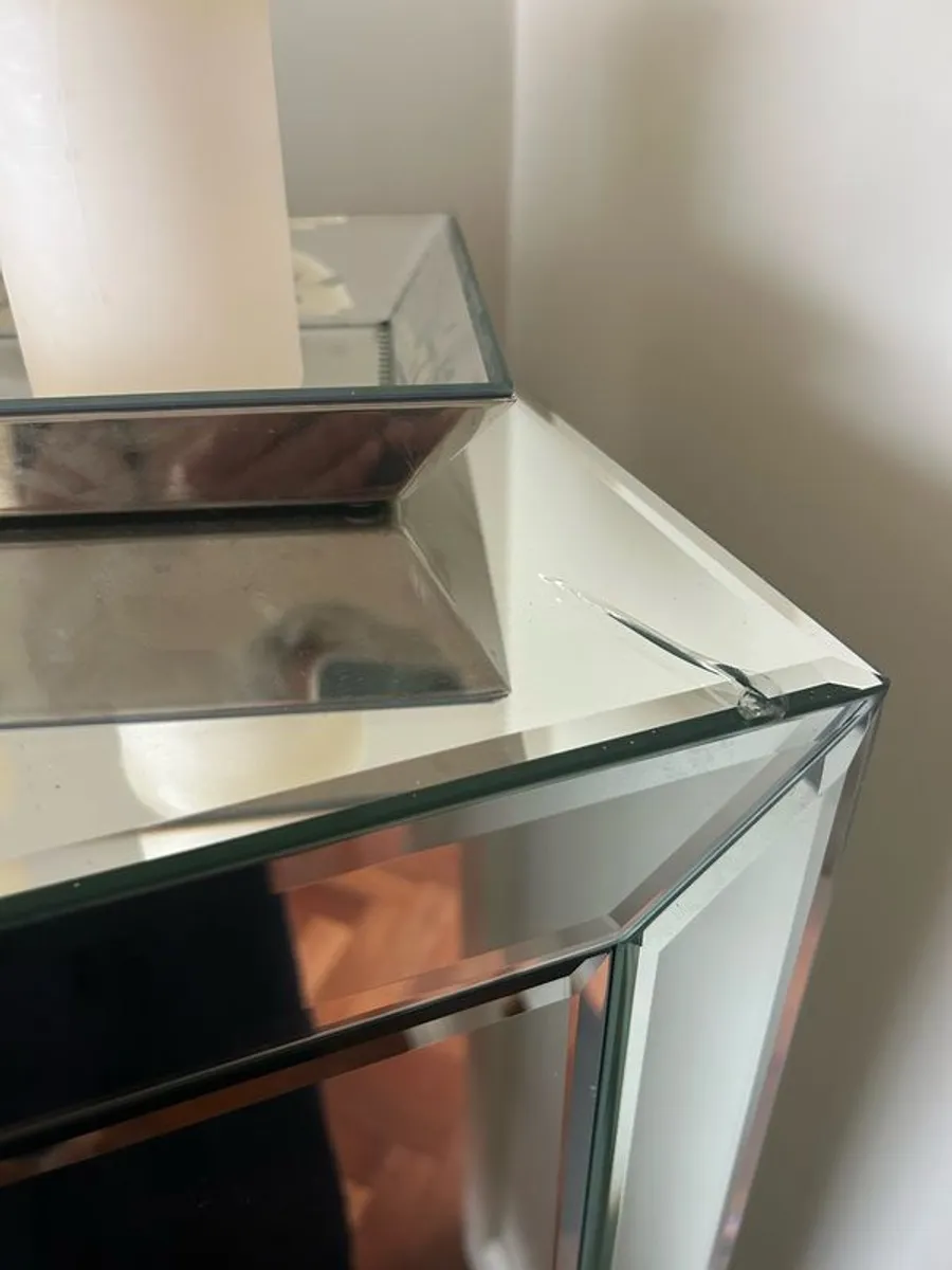 Laura Ashley Venetian bar cabinet - Image 3