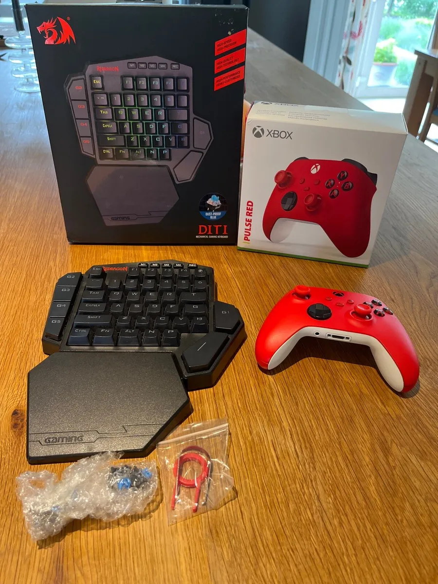 Xbox controller or Mechanical keyboard (separate) - Image 1
