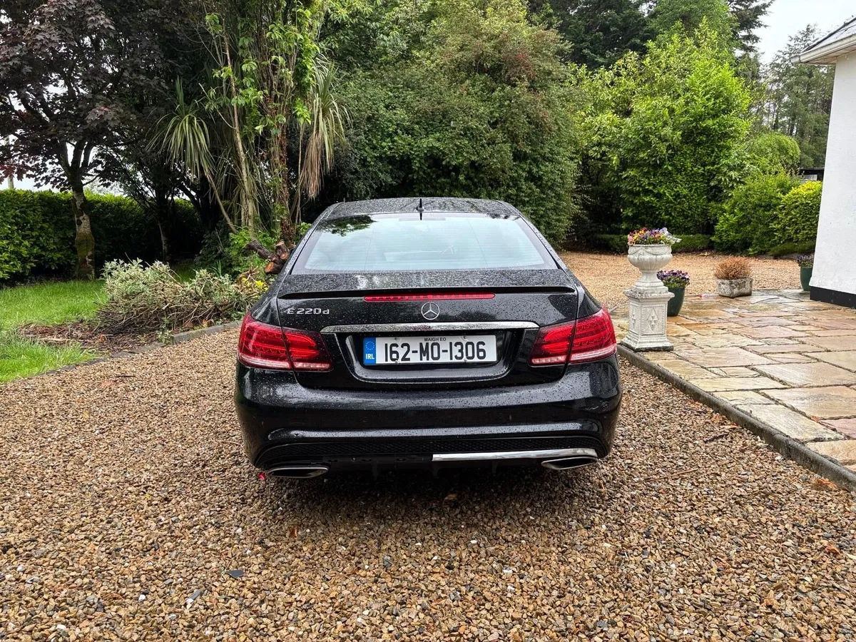 Mercedes-Benz E-Class 2016 - Image 2