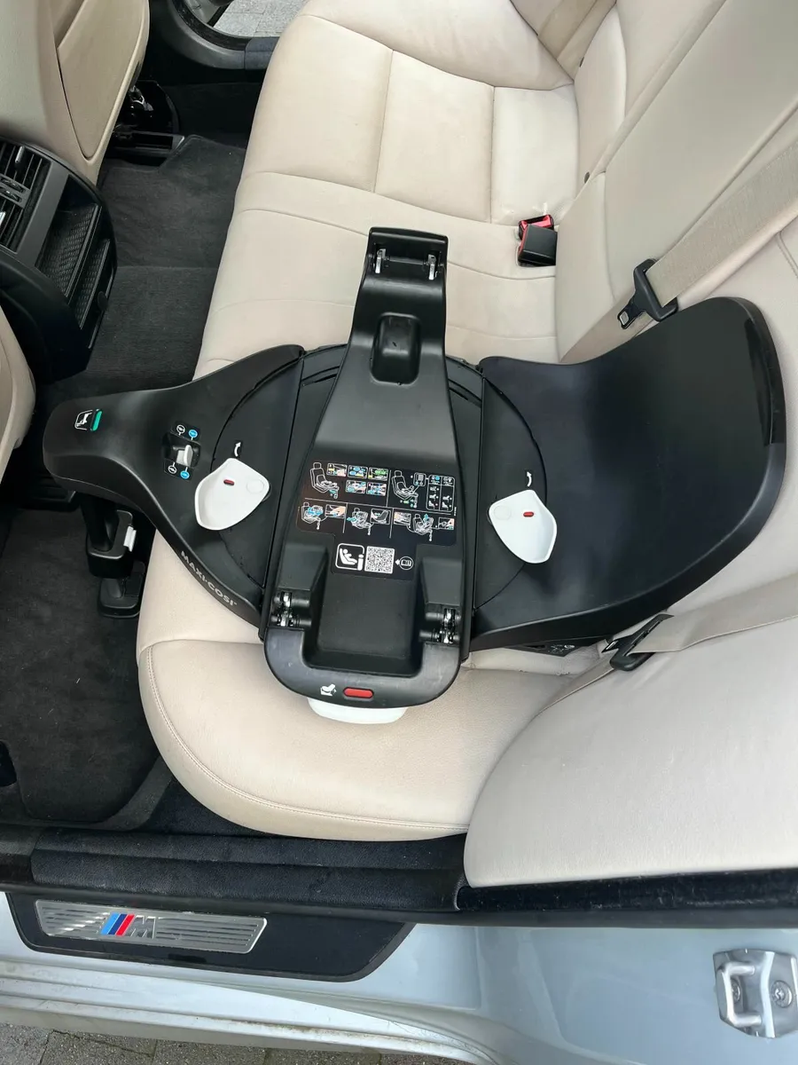Car Seat & Isofix :Maxi Cosi (Pebble 360 Pro) - Image 2