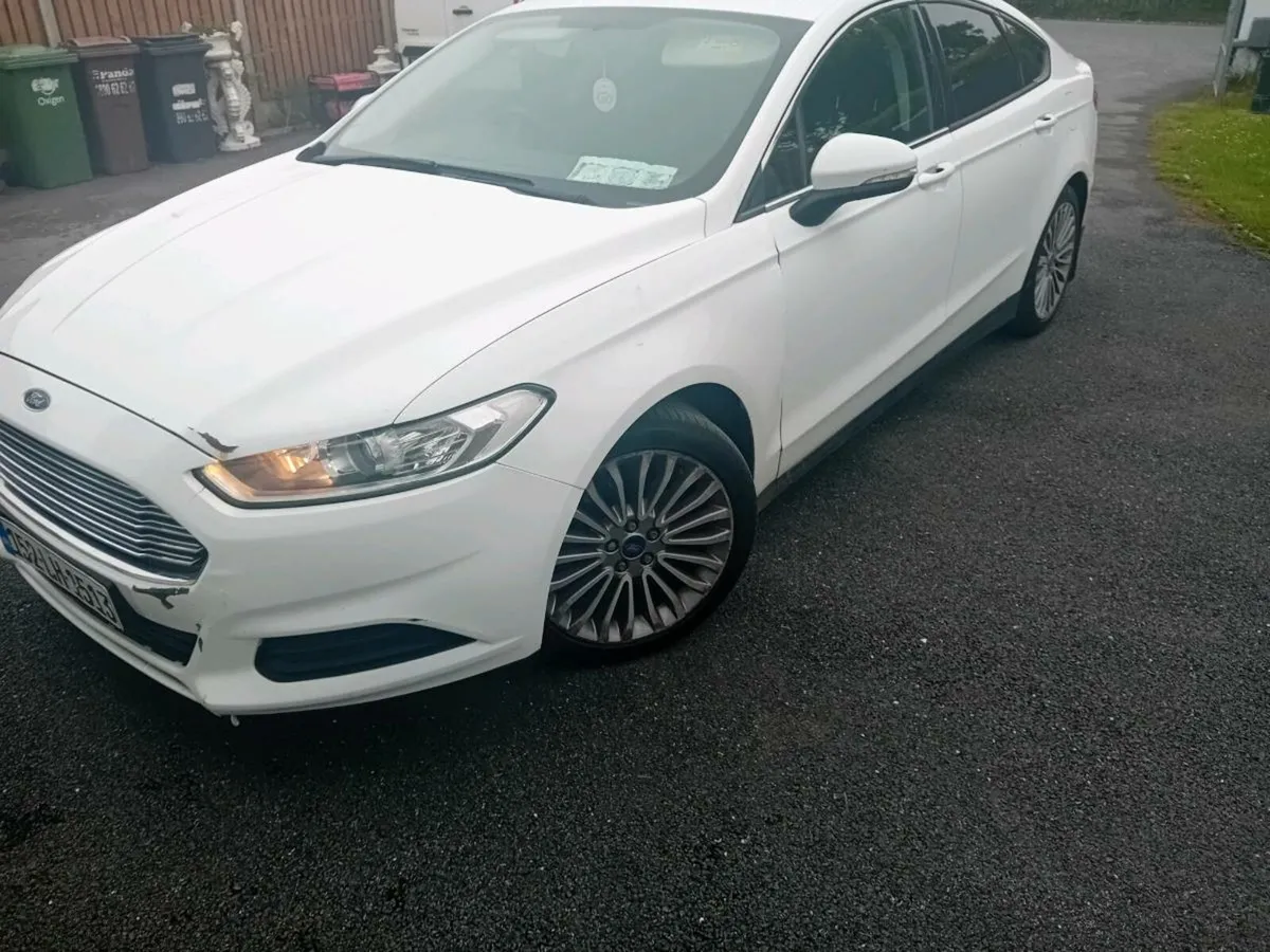 Ford mondeo nctd and taxed low milage - Image 2