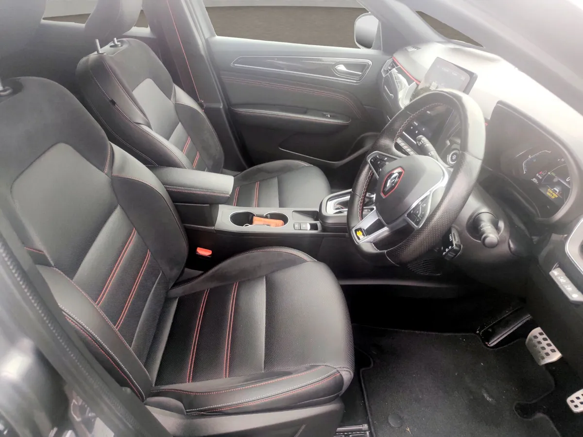 Renault Arkana RS E tech Hybrid - Image 4