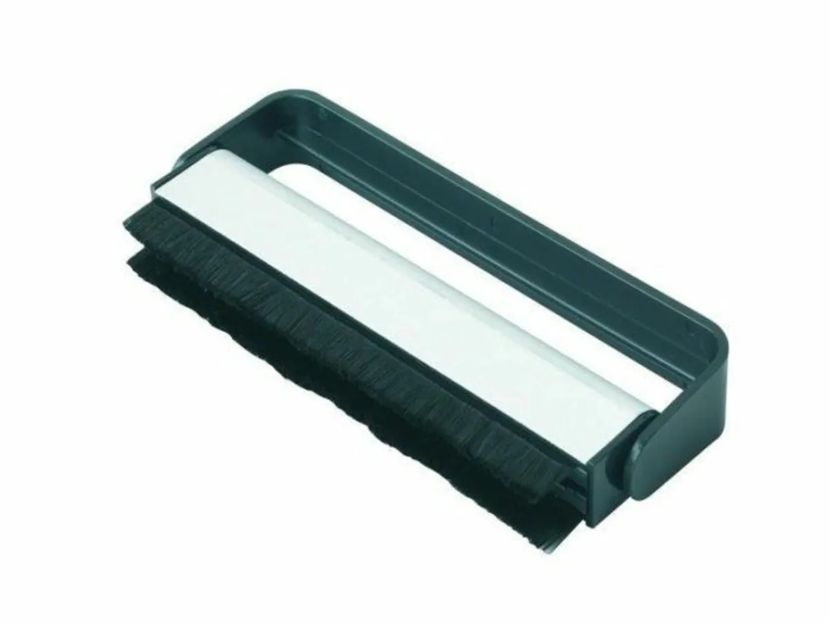 Vinyl Record Clean ANTI-STATIC Carbon Fibre Brush - Image 1