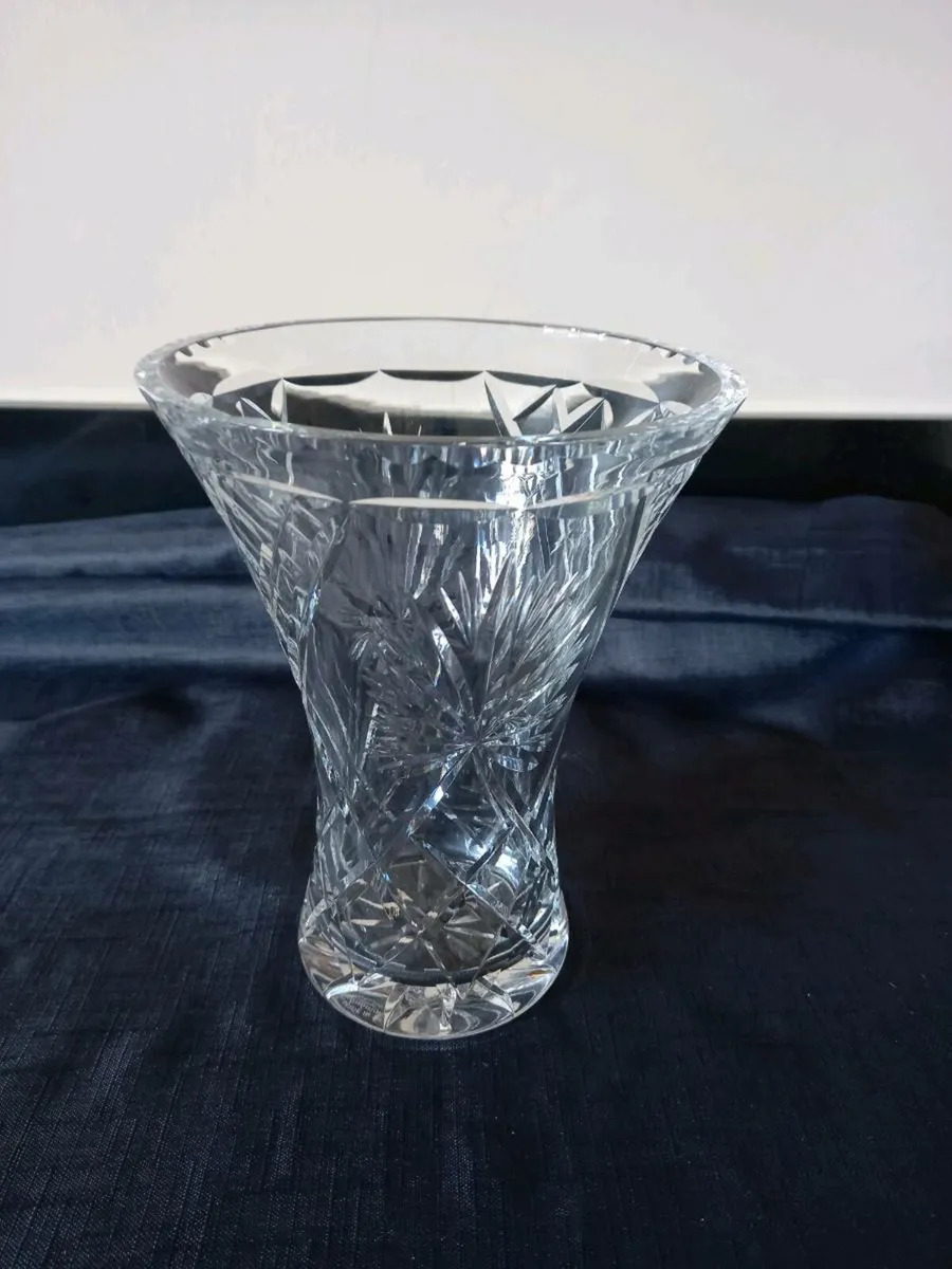 Edinburgh Crystal Vase - Image 1