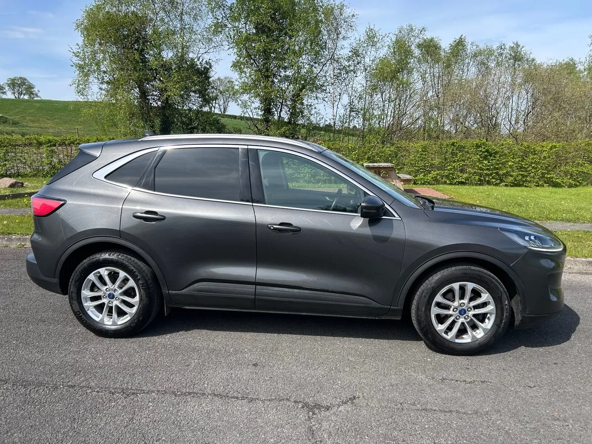 2020 Ford Kuga 1.5 tdci TITANIUM, 2 years NCT - Image 3
