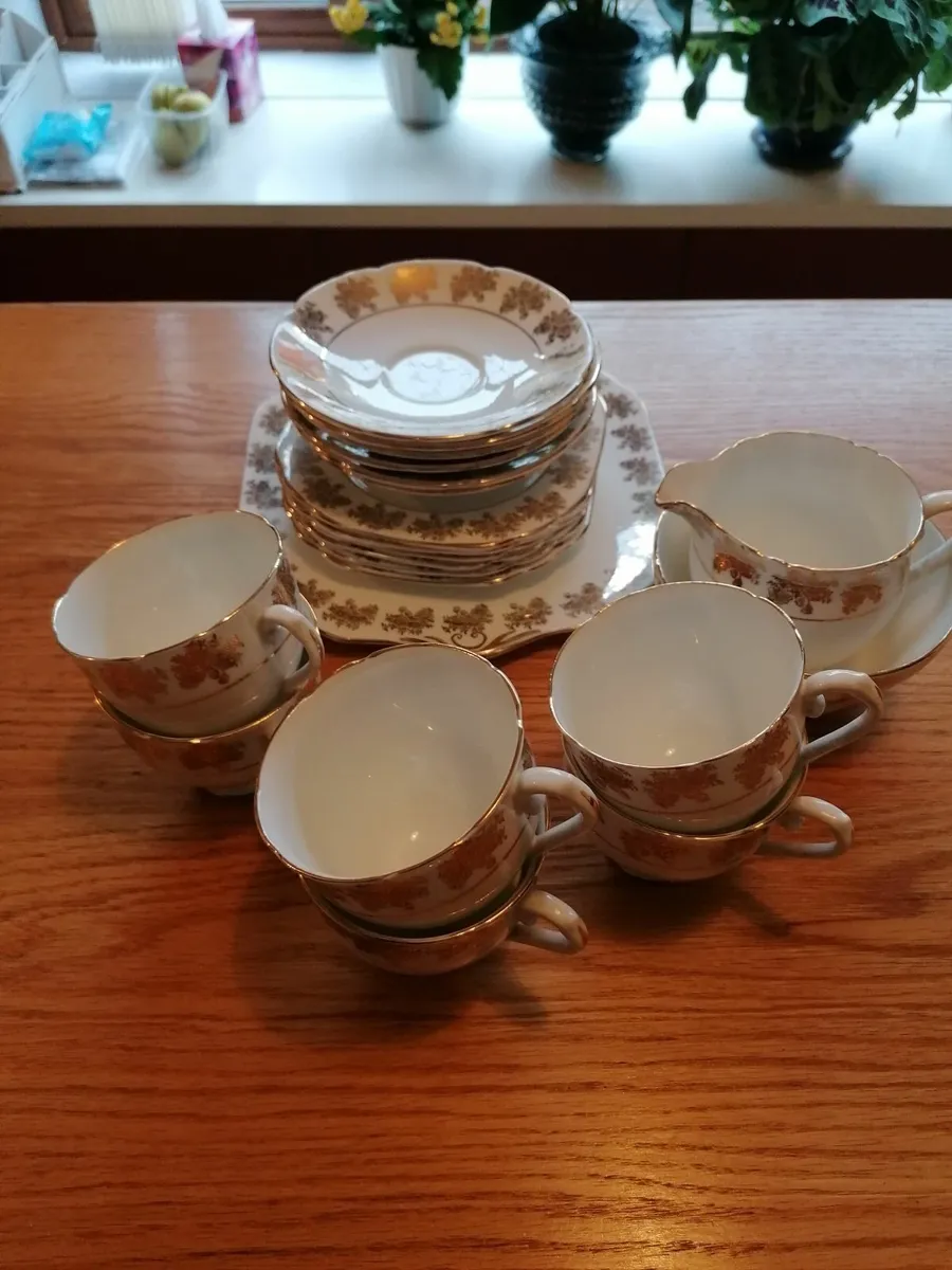 Vintage China Tea Set - Image 4